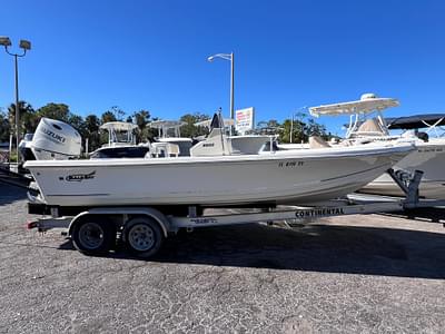 BOATZON | Bulls Bay 2200 Bay w SUZUKI 150 ONLY 175 HOURS 2020