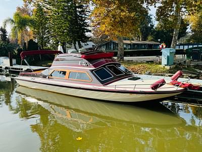 BOATZON | Campbell 32 Flybridge Cruiser 1978