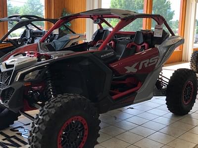 BOATZON | Can-Am® Maverick X3 X rs Turbo RR Fiery Red Hyper Silver 2025 BOATZON | Can-Am® Maverick X3 X rs Turbo RR Fiery Red Hyper Silver 2025