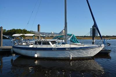 BOATZON | Capital Gulf Pilothouse 1986