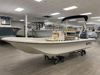 BOATZON | Carolina Skiff E18 JVX CC 2025