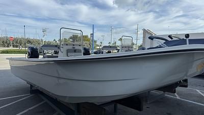 BOATZON | Carolina Skiff E24 DLX 2024