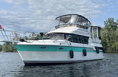 BOATZON | Carver 390 Aft Cabin Motoryacht 1993