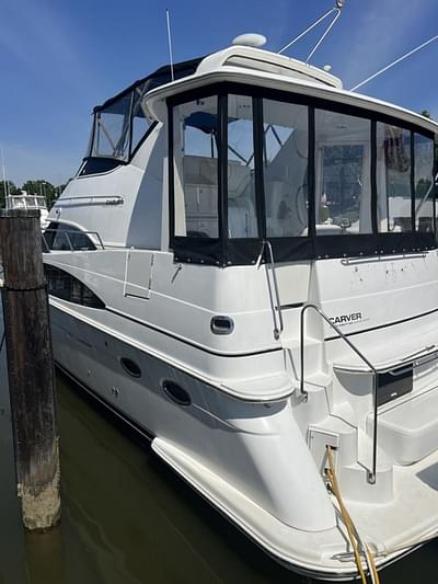 BOATZON | Carver 396 Motor Yacht 2002