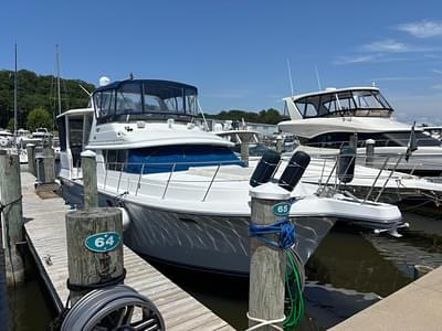 BOATZON | Carver 440 Aft Cabin Motor Yacht 1993