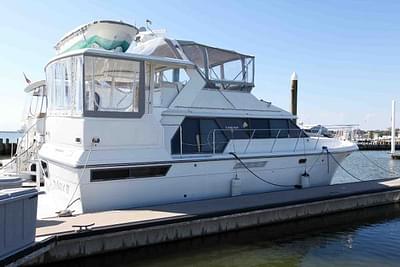 BOATZON | Carver 440 Aft Cabin Motor Yacht 1995