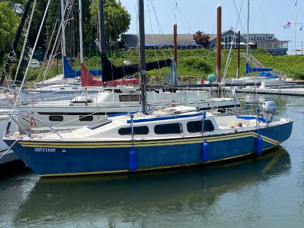 1980 Cascade 23 - Sold Boat