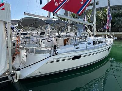 BOATZON | Catalina 355 2024