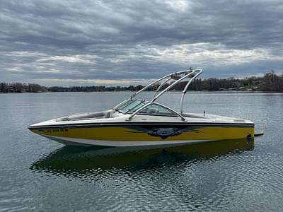 BOATZON | Centurion Avalanche Storm Series 2006