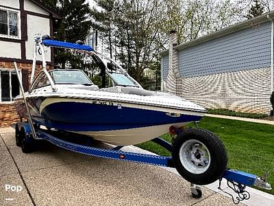 BOATZON | Centurion C4 Typhoon