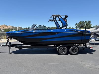 BOATZON | Centurion Fe22 2025