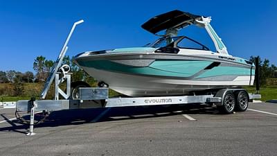 BOATZON | Centurion Ri230 2022