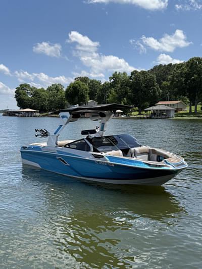 BOATZON | Centurion Ri245 2024 BOATZON | Centurion Ri245 2024