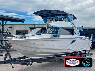 BOATZON | Centurion Ri245 2025