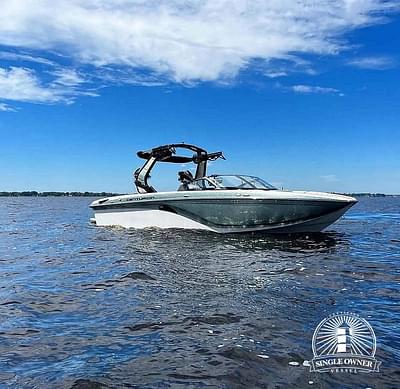 BOATZON | Centurion Vi22 WakeBoat