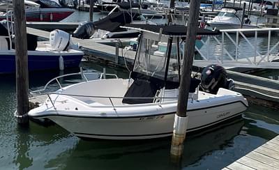 BOATZON | Century 2000 Center Console 2000 BOATZON | Century 2000 Center Console 2000
