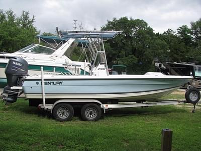 BOATZON | Century 2101 Bay Boat 2007