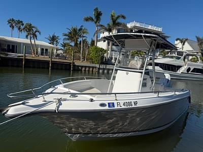 BOATZON | Century 2200 Center Console 2007