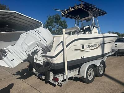 BOATZON | Century 2400 Center Console 2006