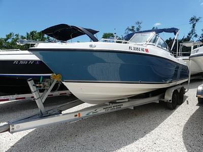BOATZON | Century Boats 2350 2010
