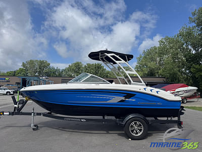 BOATZON | Chaparral 19 SSi 2021