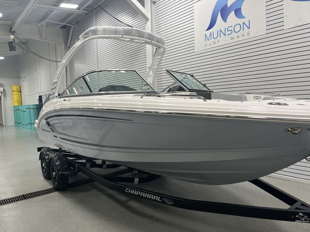 Chaparral 23 SSI 2025