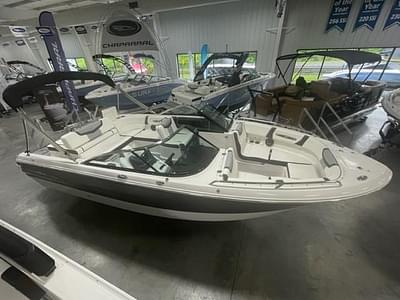 BOATZON | Chaparral 247 SSX 2023