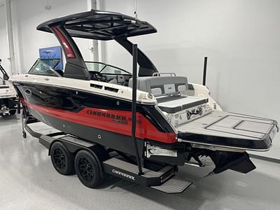 BOATZON | Chaparral 26 Surf 2025