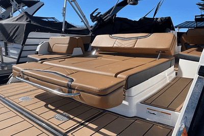 BOATZON | Chaparral 30 SURF 2023