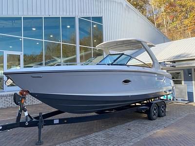 BOATZON | Chaparral 30 Surf 2025