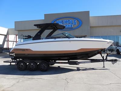 BOATZON | Chaparral 30 Surf 2025