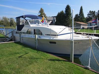 BOATZON | CHRIS CRAFT 350 Catalina Double Cabin 1974