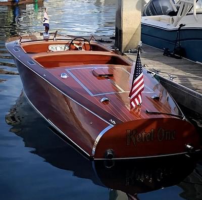 BOATZON |  Chris Craft Barrel Back Replica 2000