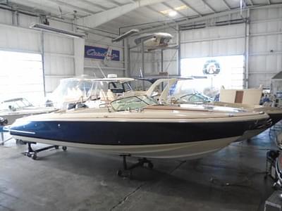 BOATZON | Chris-Craft Corsair 32 2016