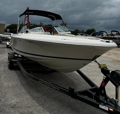 BOATZON | Chris-Craft Launch 22 2006