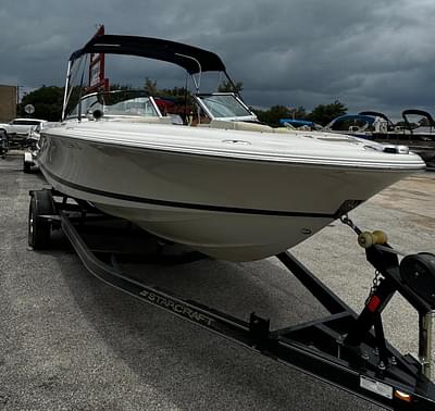 BOATZON | 2006 Chris-Craft Launch 22