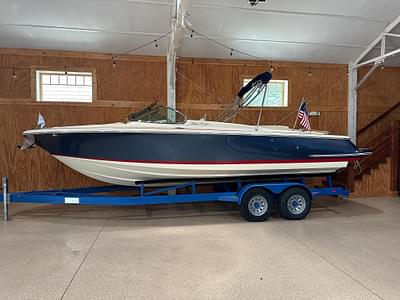 BOATZON | Chris-Craft Launch 25 GT 2024
