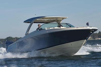 BOATZON | Chris-Craft Launch 35 GT 2025