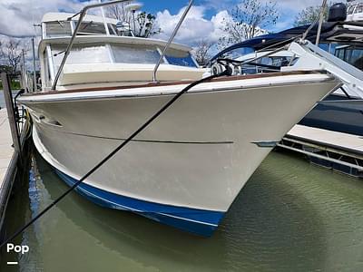 BOATZON | ChrisCraft Commander 42 BOATZON | ChrisCraft Commander 42
