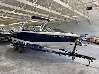 BOATZON | Cobalt Boats CS23 Surf 2019 BOATZON | Cobalt Boats CS23 Surf 2019