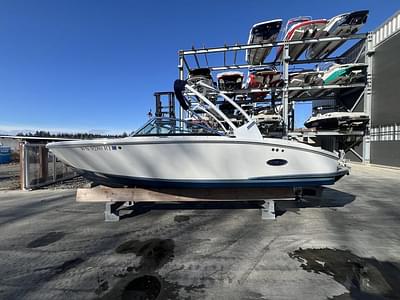 BOATZON | Cobalt Boats CS23 Surf 2023 BOATZON | Cobalt Boats CS23 Surf 2023