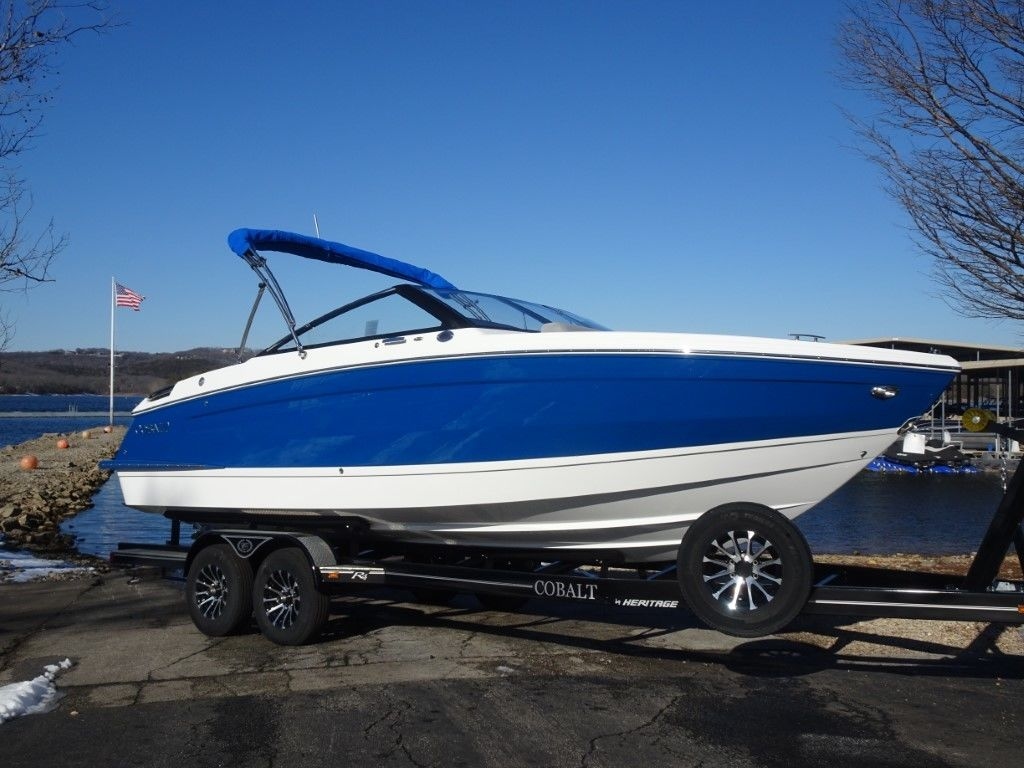 2025 Cobalt Boats R4 - Sold Boat