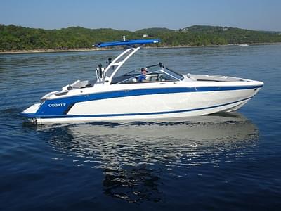 BOATZON | Cobalt Boats R8 Surf 2024