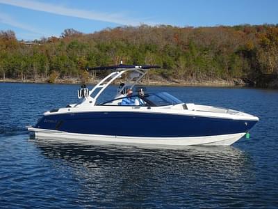 BOATZON | Cobalt Boats R8 Surf 2025