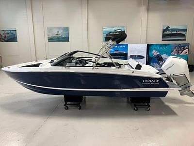 BOATZON | Cobalt R4 Outboard 2025