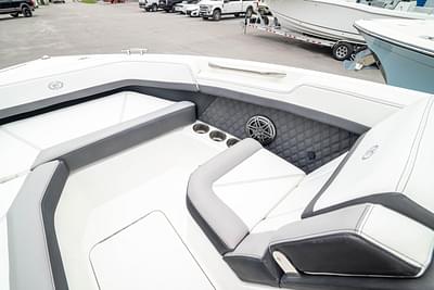 BOATZON | Cobalt R6 Outboard 2023 BOATZON | Cobalt R6 Outboard 2023
