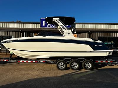 BOATZON | Cobalt R8 Surf 2024