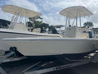 BOATZON | 2022 Cobia 21 Bay