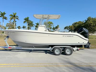 BOATZON | 2021 Cobia 237 Center Console