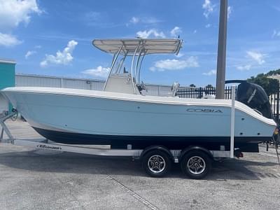 BOATZON | Cobia 237 Center Console 2022